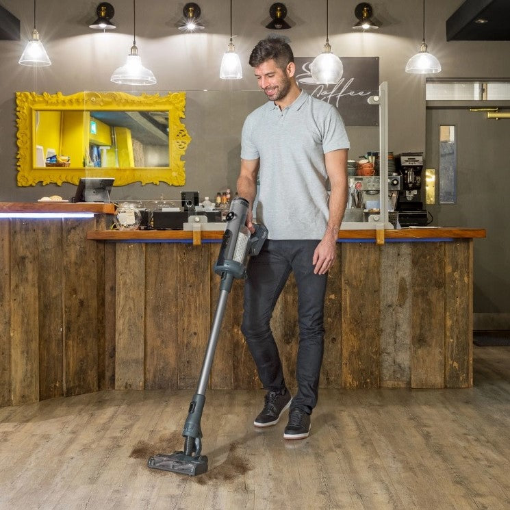 Numatic Quick Vacuum Cleaner + 2 Batteries